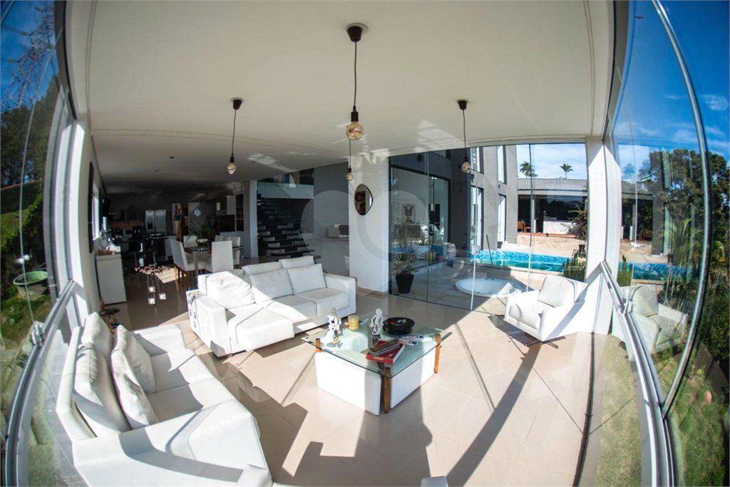 Casa à venda com 5 suítes no condomínio Alpes da Cantareira, Mairiporã - SP