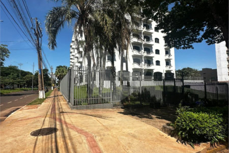 Apartamento à venda com 2 quartos, sendo 1 suíte, no Centro, Ponta Porã, MS