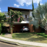 Casa à venda com 4 quartos, sendo 2 suítes, no condomínio Residencial Ypê Branco II, São Paulo - SP