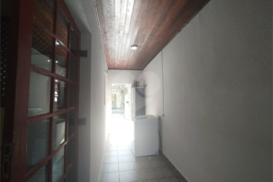 Sobrado à venda com 3 quartos em Vila Irmãos Arnoni, São Paulo, SP