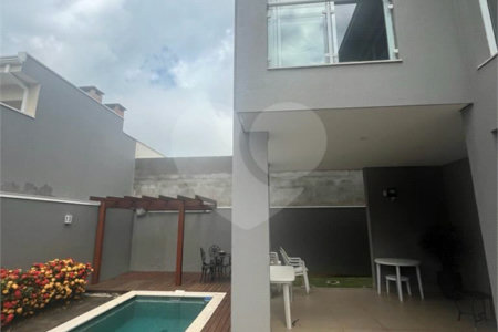 Casa à venda com 3 suítes no condomínio Residencial Terra Nobre, Indaiatuba - SP