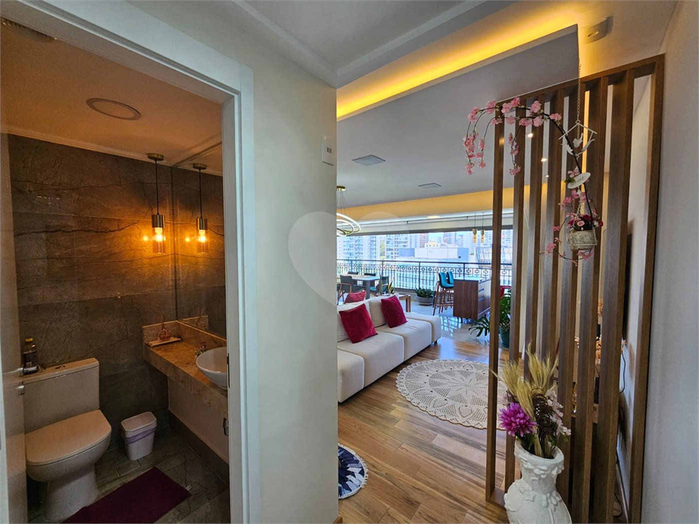 Apartamento à venda com 3 quartos, sendo 1 suíte, em Chácara Santo Antônio, São Paulo, SP