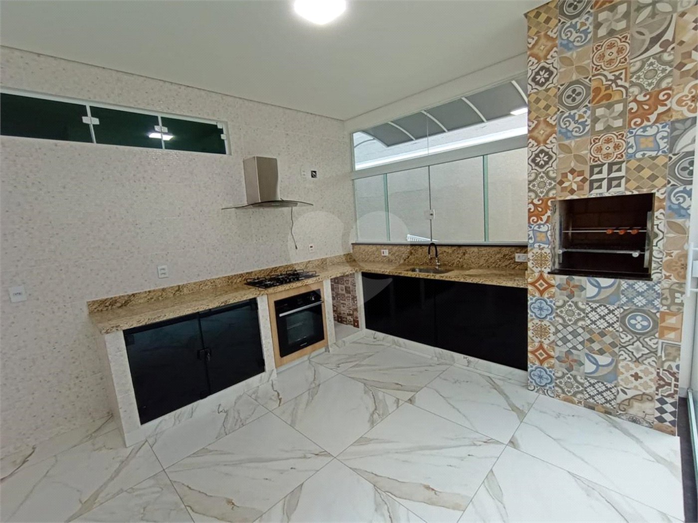 Casa à venda com 3 quartos, sendo 1 suíte,  em Vila Nova Aparecida, Mogi das Cruzes, SP