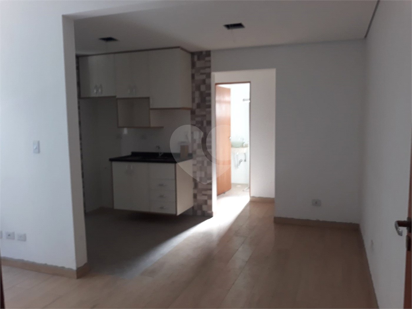 Apartamento à venda ou para alugar com 2 quartos, sendo 1 suíte, em Jardim Flórida, São Roque, SP