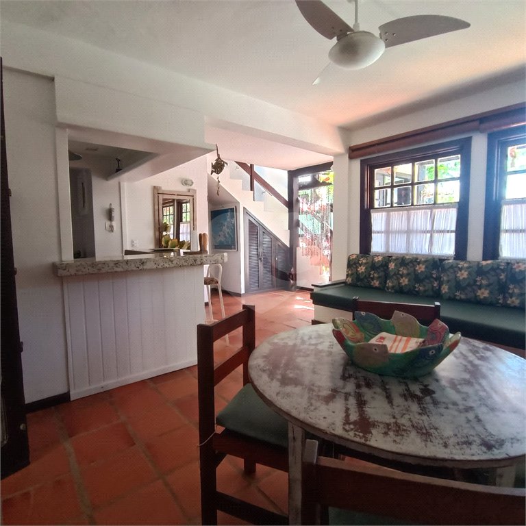 Casa em condomínio à venda com 2 quartos em Manguinhos, Armação dos Búzios, RJ