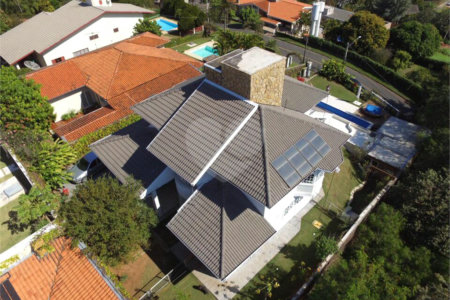 Casa à venda com 3 suítes no condomínio Estância Marambaia, Vinhedo - SP