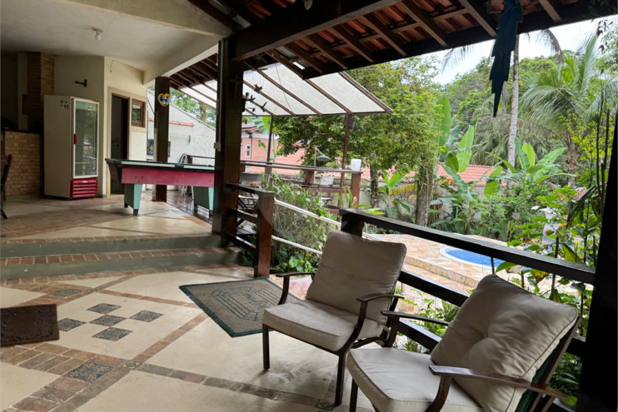 Casa à venda com 6 suítes em Massaguaçu, Caraguatatuba, SP