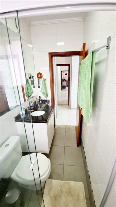 Sobrado à venda com 3 quartos, sendo 1 suíte,  em Jardim Leocádia, Sorocaba, SP