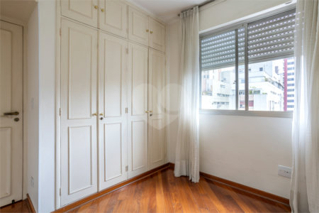 Apartamento à venda com 3 quartos, sendo 1 suíte, em Jardim Paulista, São Paulo, SP