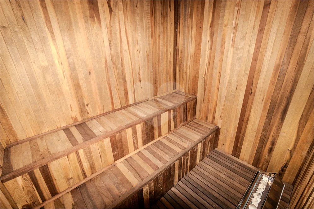 Casa à venda com 3 quartos, sendo 1 suíte, em Alto da Boa Vista, São Paulo, SP