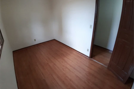 Casa à venda com 3 quartos, sendo 1 suíte,  em Vila Gomes, São Paulo, SP