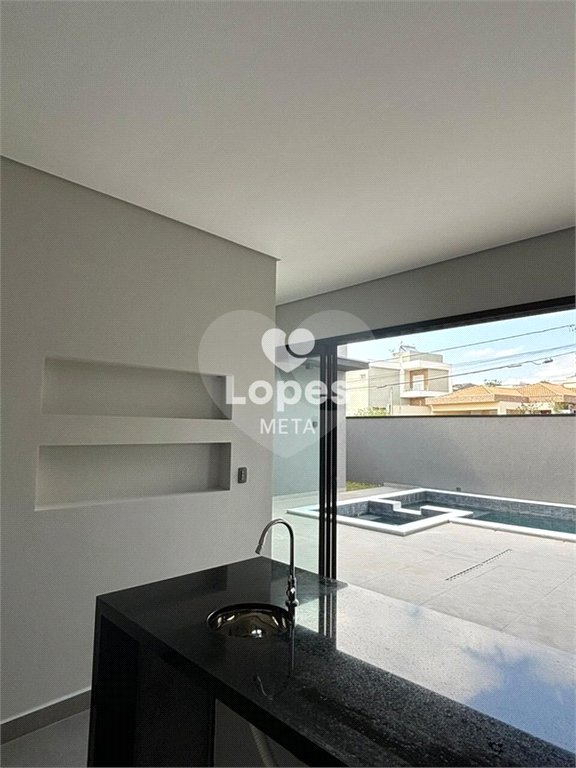 Casa à venda com 3 quartos, sendo 1 suíte,  no condomínio Terras do Vale, Caçapava - SP