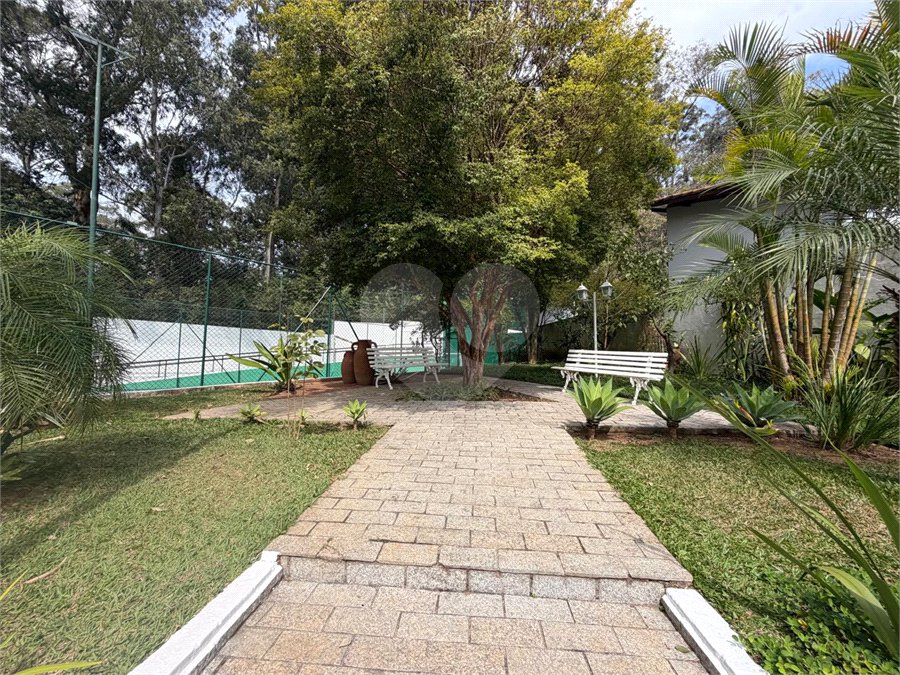 Casa à venda com 4 quartos, sendo 1 suíte, no condomínio Taquaral, São Paulo - SP