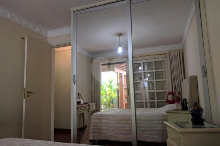 Sobrado à venda ou para alugar com 5 quartos, sendo 3 suítes, em Jardim Marajoara, São Paulo, SP