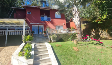 Casa à venda com 3 suítes no condomínio Parque Imperial da Cantareira, Mairiporã - SP