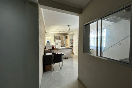 Casa à venda com 4 quartos, sendo 2 suítes, em Vila Buenos Aires, São Paulo, SP