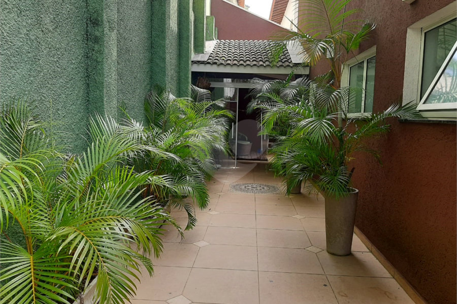 Sobrado à venda com 4 quartos, sendo 3 suítes, em Tremembé, São Paulo, SP