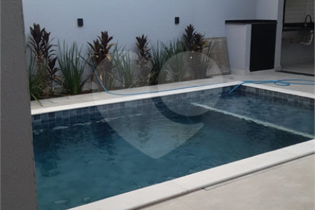 Casa à venda com 3 suítes no condomínio Jardim Laguna, Indaiatuba - SP