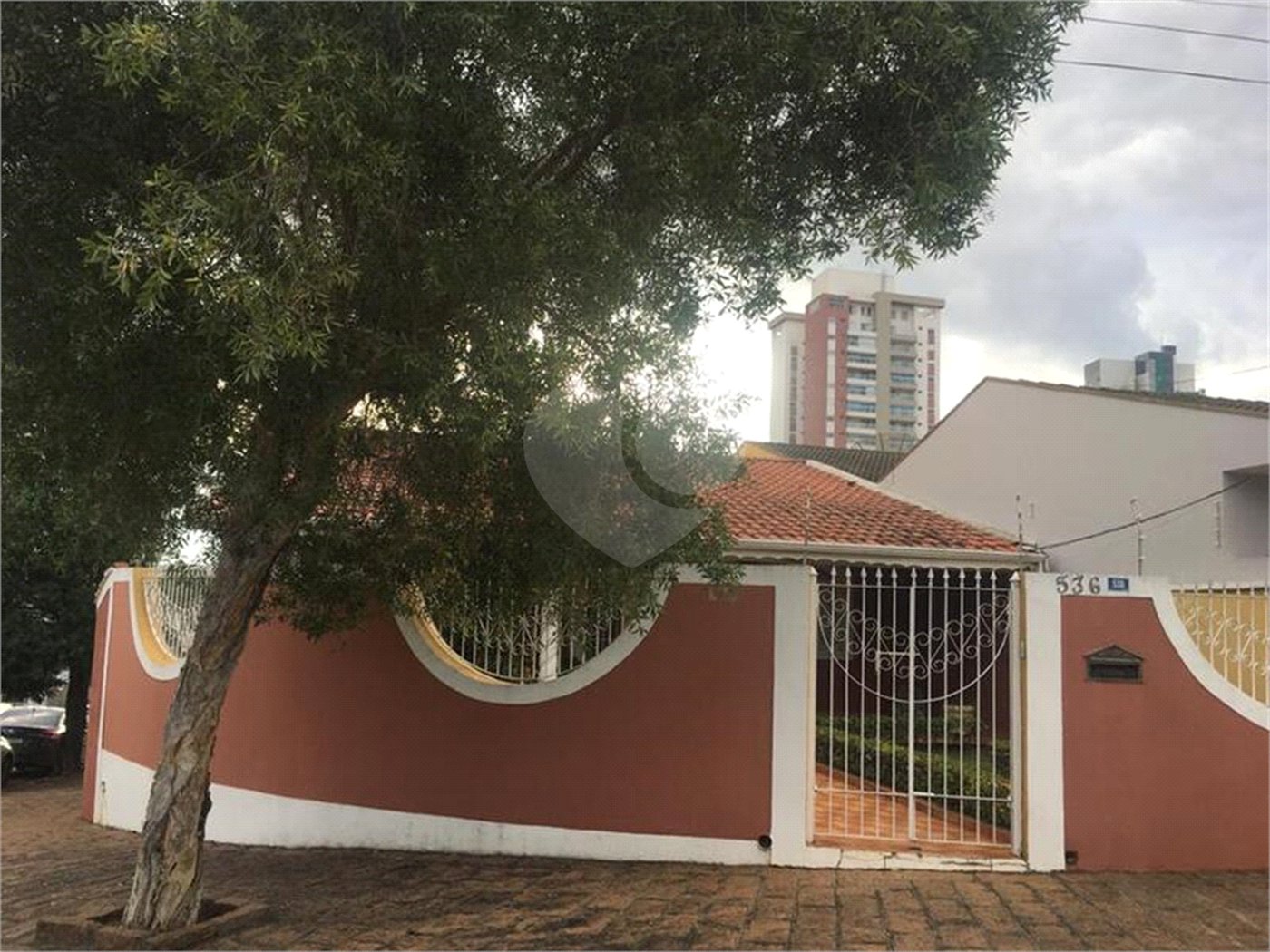 Casa à venda com 5 quartos, sendo 3 suítes, em Vila Almeida, Indaiatuba, SP