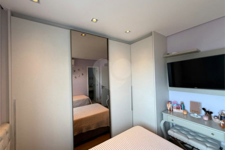 Apartamento à venda com 3 suítes em Santa Teresinha, São Paulo, SP