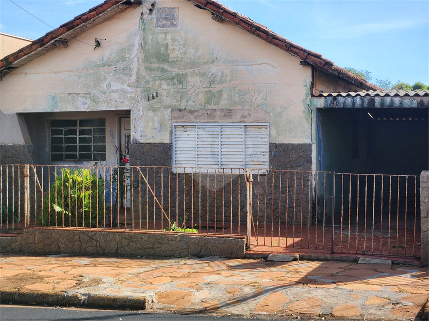 Casa à venda com 2 quartos em Vila Cidade Industrial (vila Xavier), Araraquara, SP
