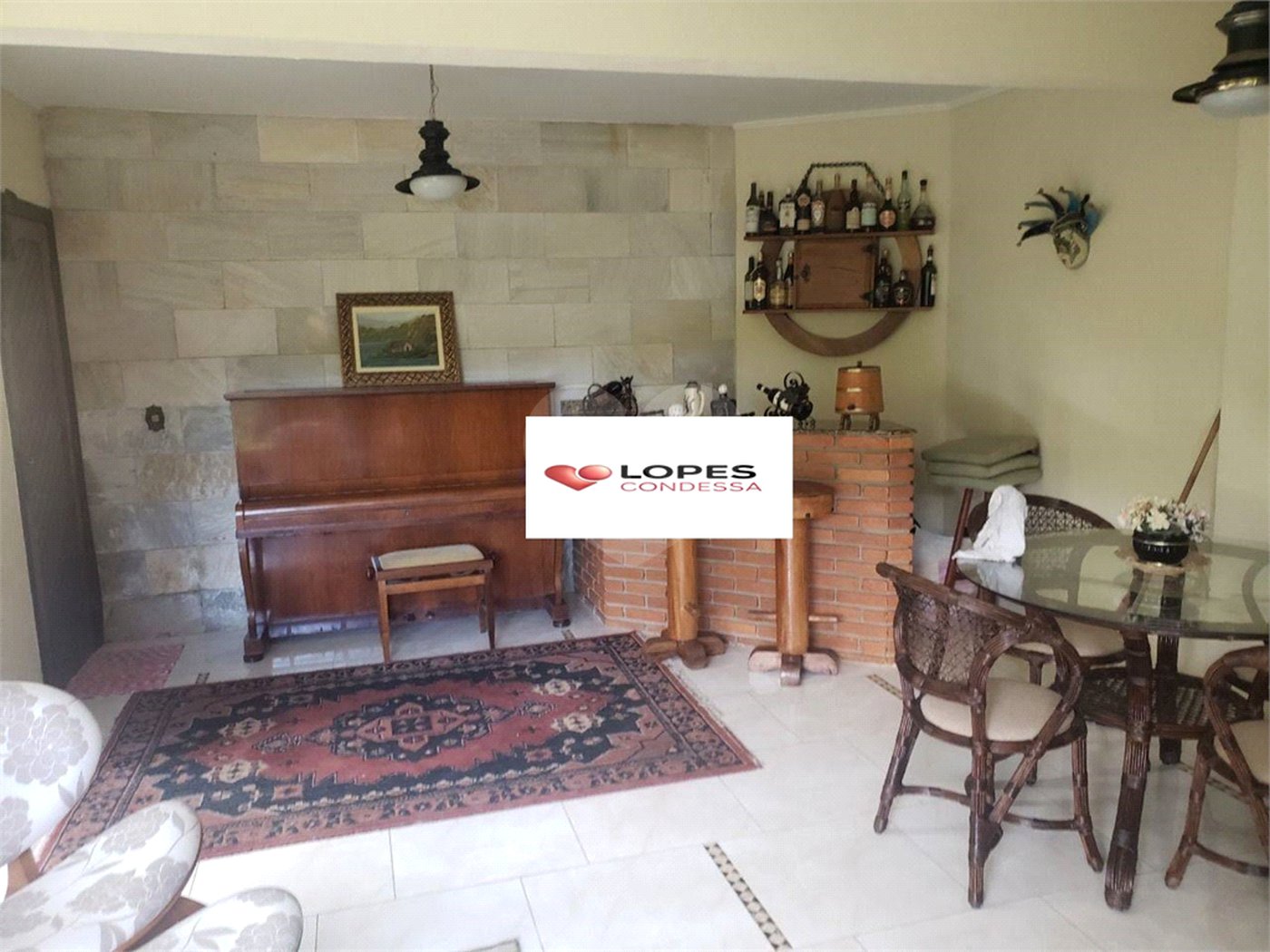 Casa à venda com 4 quartos, sendo 2 suítes, no condomínio Alpes da Cantareira, Mairiporã - SP