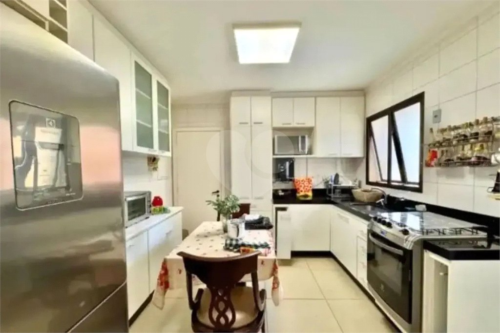 Apartamento à venda com 3 quartos, sendo 1 suíte,  em Jardim Irajá, Ribeirão Preto, SP