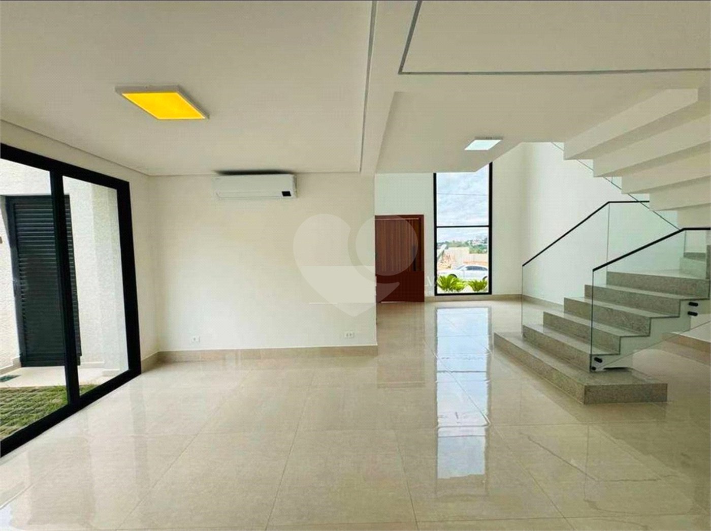 Casa à venda com 4 suítes no condomínio Reserva São Nicolau, Atibaia - SP