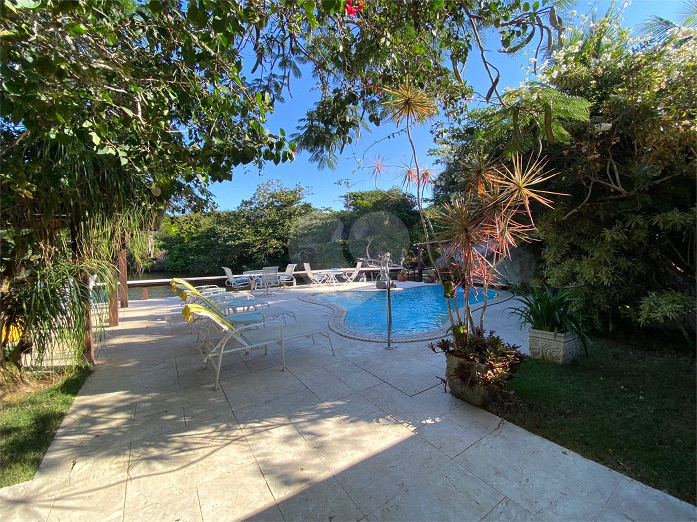 Casa à venda com 6 quartos, sendo 4 suítes, em Canto, Armação dos Búzios, RJ