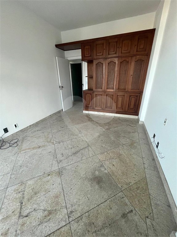 Apartamento à venda com 4 quartos, sendo 2 suítes, em Vila Nova, Cabo Frio, RJ