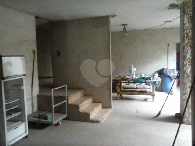 Sobrado à venda com 4 quartos, sendo 1 suíte,  em Barro Branco (zona Norte), São Paulo, SP