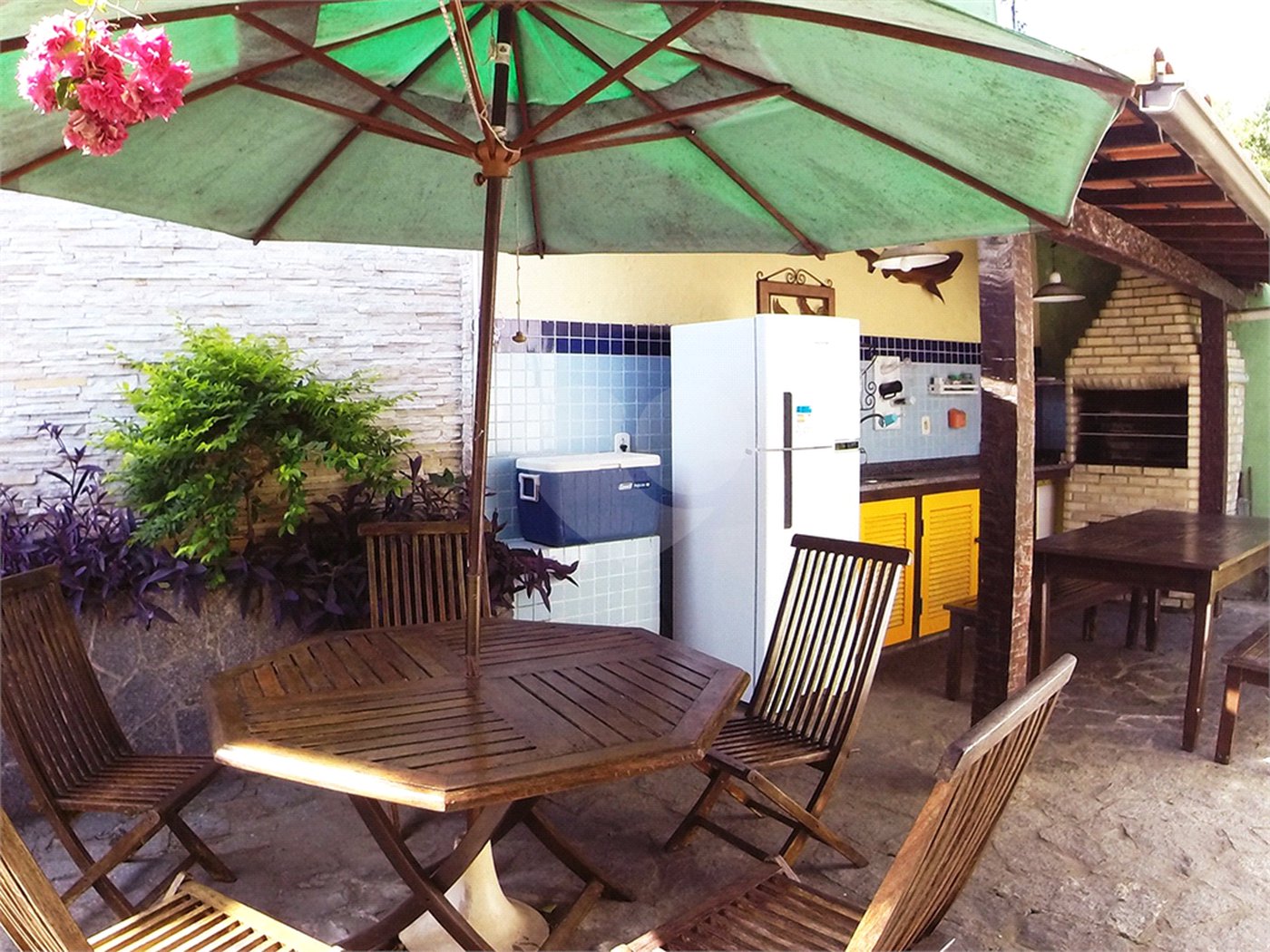 Casa à venda com 8 quartos, sendo 4 suítes, em Alto de Búzios, Armação dos Búzios, RJ