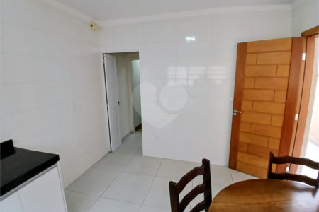 Sobrado à venda com 3 quartos em Vila Mazzei, São Paulo, SP
