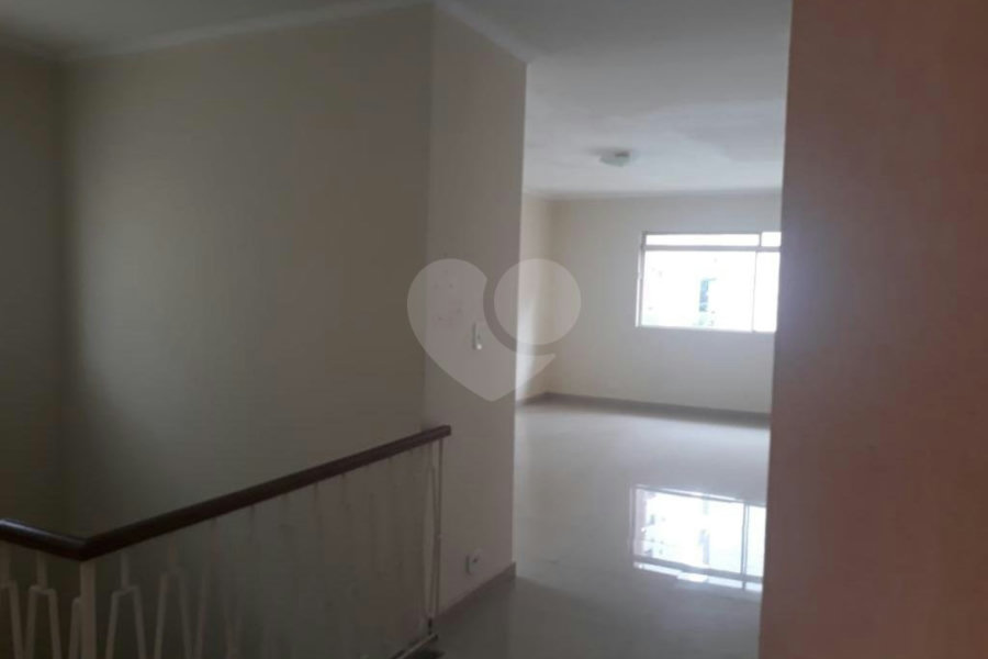 Casa à venda com 4 quartos, sendo 2 suítes, em Santana, São Paulo, SP