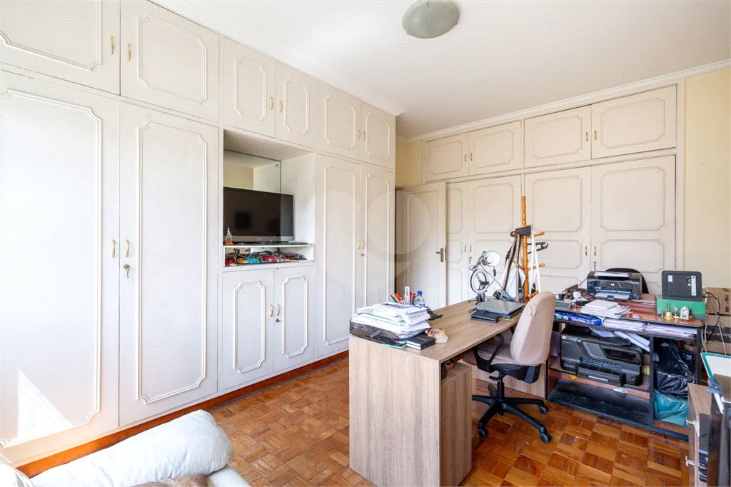 Apartamento a venda no Bela Vista com 3 quartos, 1 suíte, lavabo, 2 vagas, 200 m² de área útil