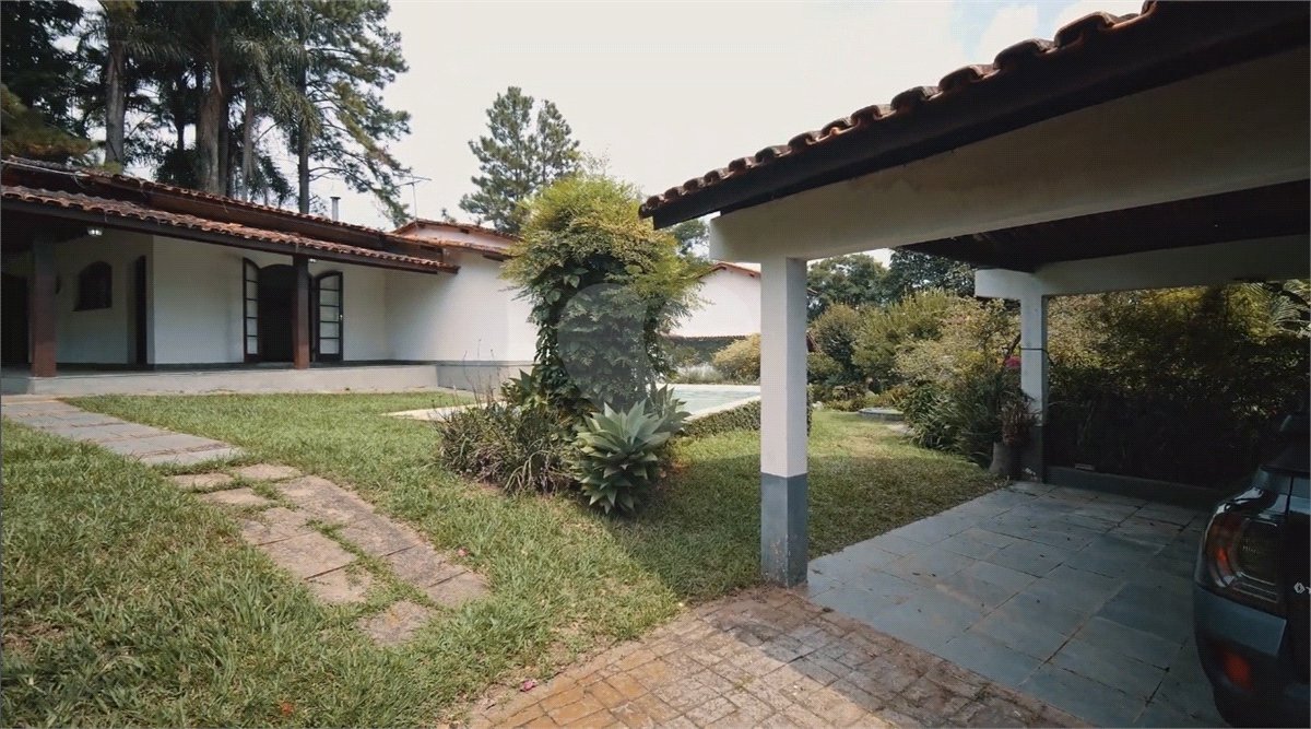 Terreno à venda com 6 quartos no condomínio Quinta dos Lagos, Cotia - SP
