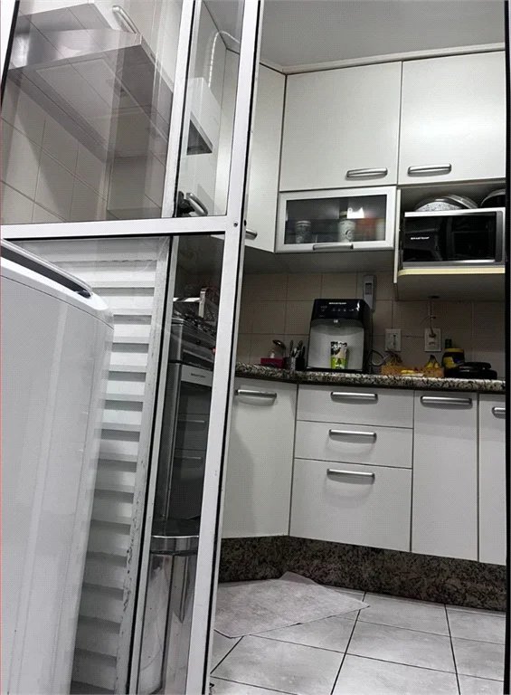 Casa à venda com 3 quartos, sendo 1 suíte, no condomínio Liberty Village, São Paulo - SP