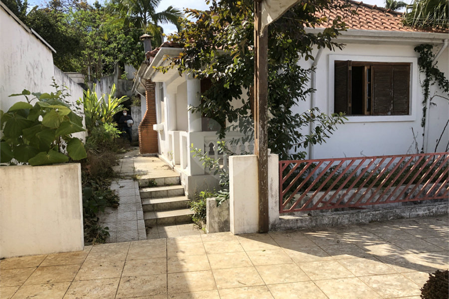 Casa Térrea à venda com 3 quartos, sendo 2 suítes, em Horto Florestal, São Paulo, SP