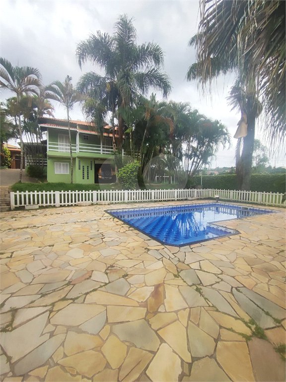 Casa à venda com 4 quartos, sendo 1 suíte, em Ivoturucaia, Jundiaí, SP