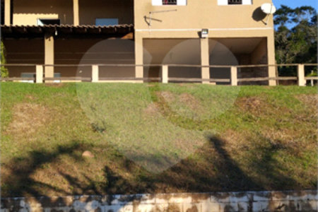 Chácara à venda com 3 quartos, sendo 1 suíte,  em Botujuru, Mogi das Cruzes, SP
