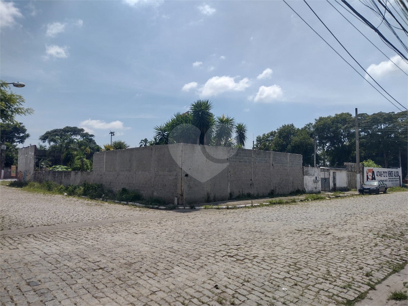 Terreno à venda em Vila Maria de Maggi, Suzano, SP