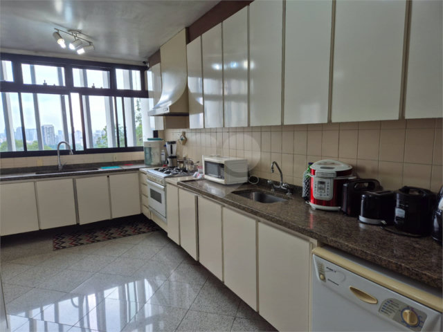 Apartamento à venda ou para alugar com 4 suítes em Alto da Boa Vista, São Paulo, SP