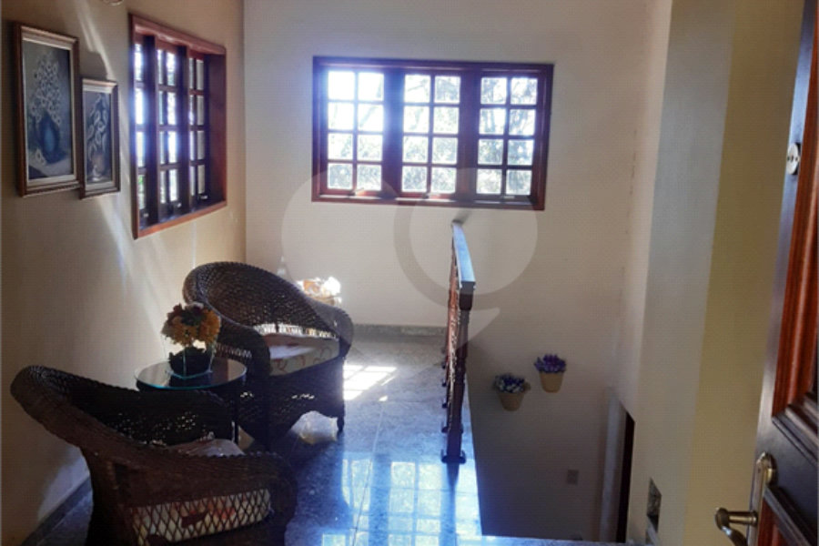 Casa à venda com 3 quartos, sendo 1 suíte, no condomínio Jardim da Monntanha Ii, Mairiporã - SP