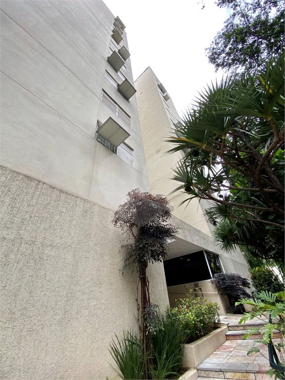Apartamento para alugar com 3 quartos, sendo 1 suíte, em Jardim Europa, São Paulo, SP