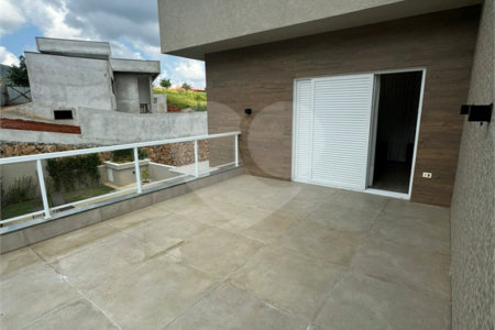 Casa à venda com 4 suítes no condomínio Itaporã, Atibaia - SP