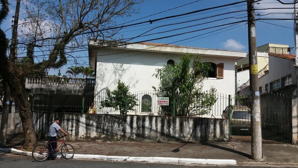 Sobrado à venda com 4 quartos, sendo 1 suíte, em Tremembé, São Paulo, SP