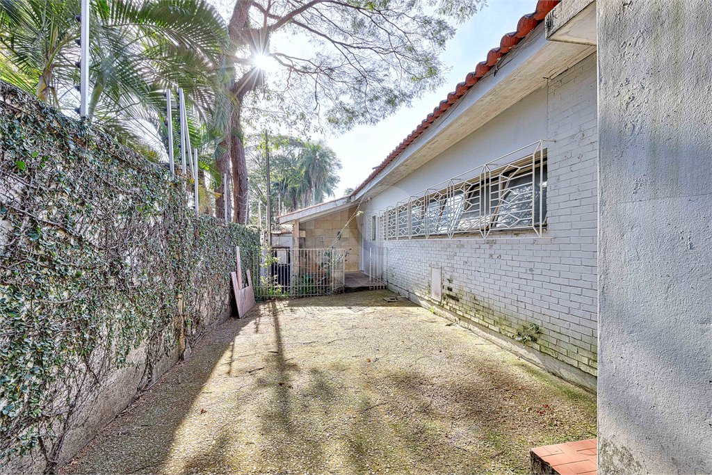 Casa à venda com 3 quartos, sendo 1 suíte, em Brooklin, São Paulo, SP