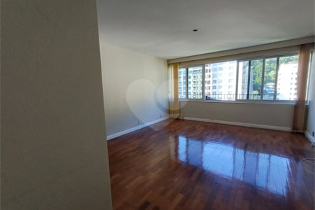 Apartamento à venda com 4 quartos, sendo 1 suíte, em Tijuca, Rio de Janeiro, RJ
