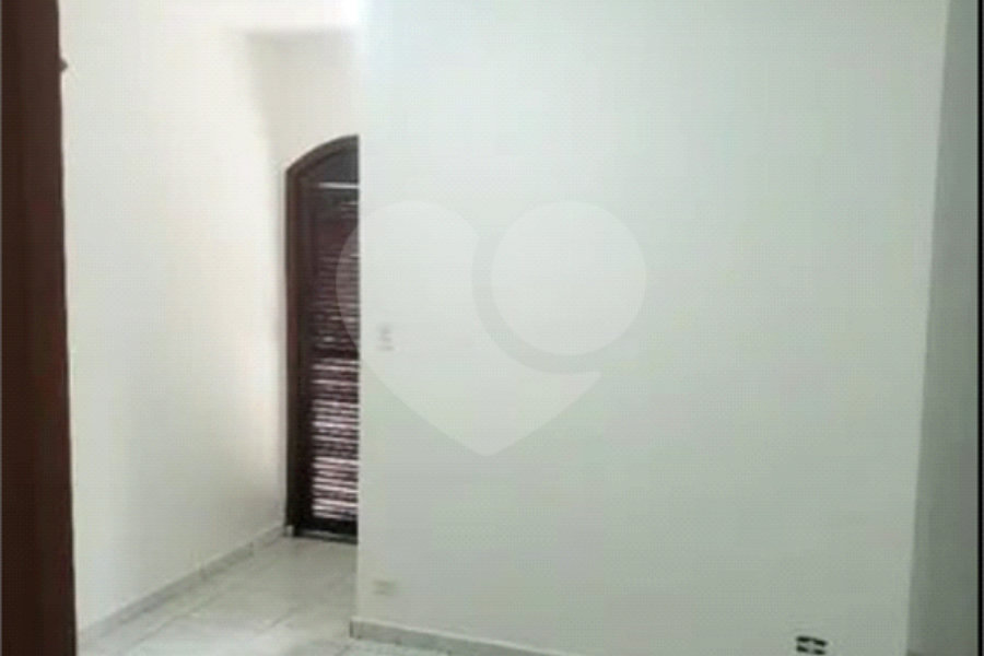 Sobrado à venda com 4 quartos, sendo 1 suíte, em Tremembé, São Paulo, SP