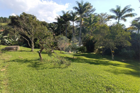 Sítio à venda com 8 suítes em Jardim Vinhas do Sol (mailasqui), São Roque, SP